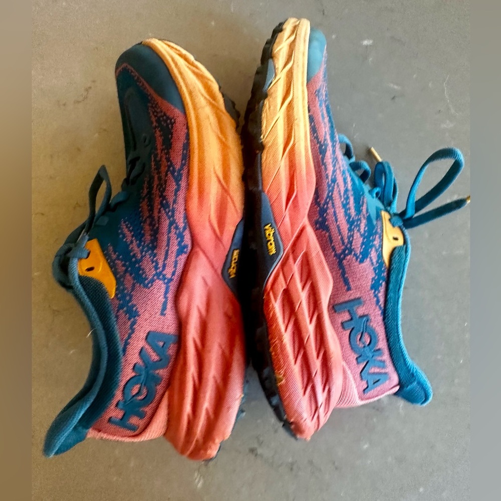 HOKA One Speedgoat 5 Running Shoes Vibram Women’s 6 B
